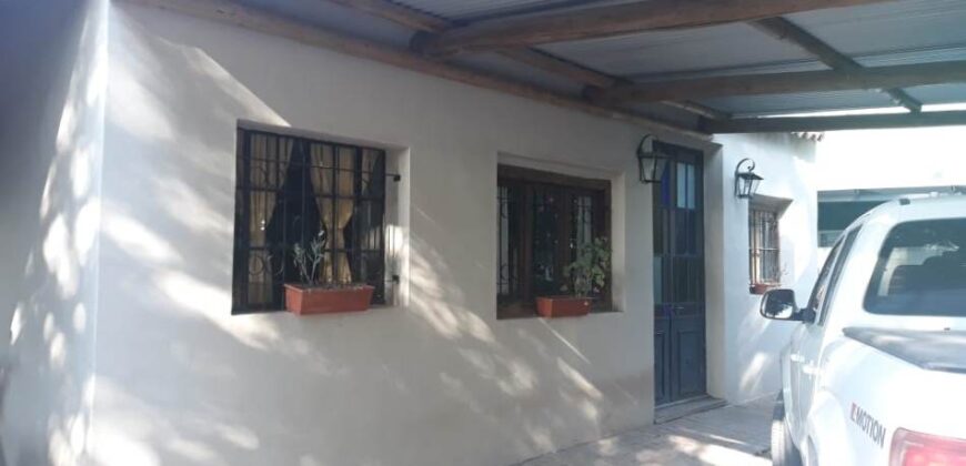 Cod- 26 Casa con pileta en Barrio Tradicional de Mina Clavero
