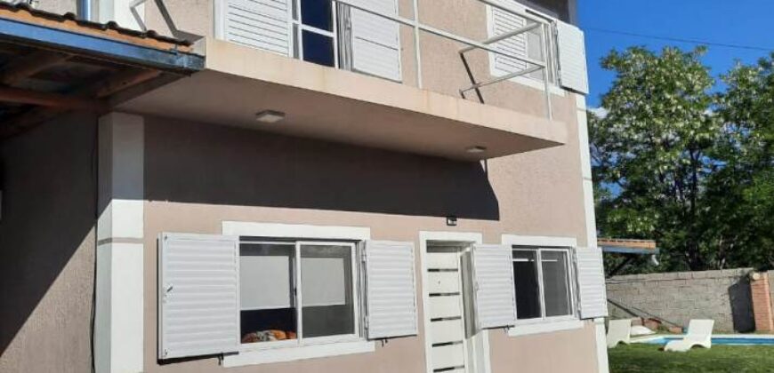 Cod-34 “Casa nueva con pileta y frente al Río en Mina Clavero ”
