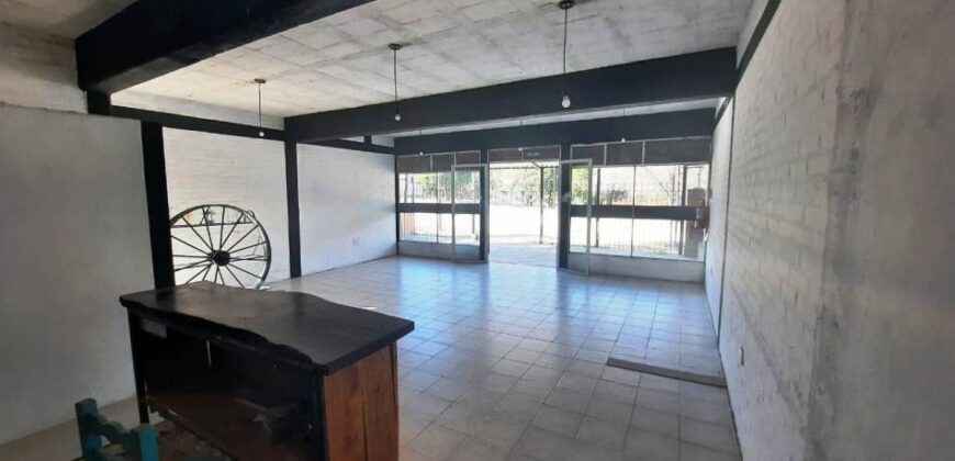 Cod 32 – Local Comercial con casa y dpto en Mina Clavero.