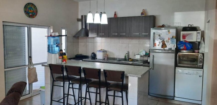 Cod-34 “Casa nueva con pileta y frente al Río en Mina Clavero ”