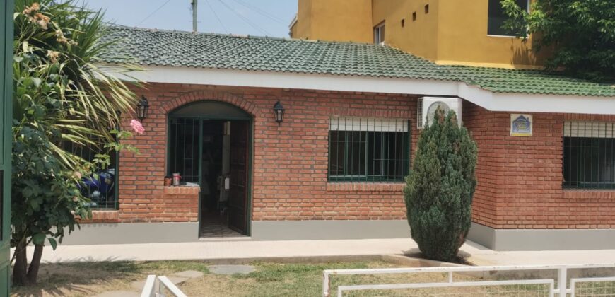 Cod 15 Casa más Dpto con inmejorable ubicación en Mina Clavero.