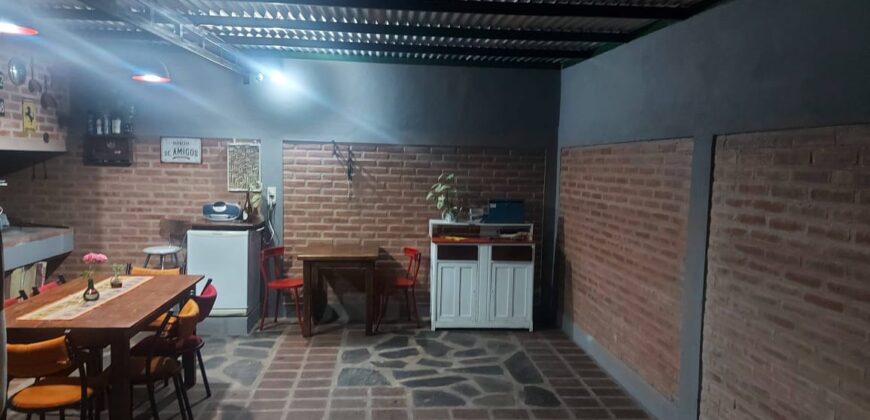 Cod 15 Casa más Dpto con inmejorable ubicación en Mina Clavero.