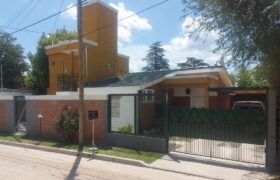 Cod 15 Casa más Dpto con inmejorable ubicación en Mina Clavero.