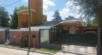 Cod 15 Casa más Dpto con inmejorable ubicación en Mina Clavero.