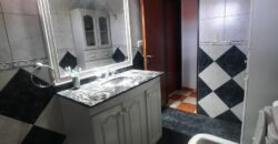 Cod- 12 – Casa de categoría en el mejor Barrio de Mina Clavero.