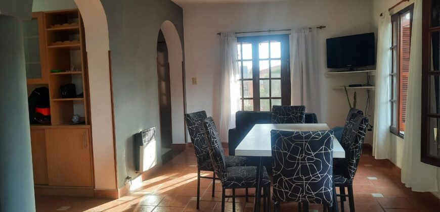 Cod- 12 – Casa de categoría en el mejor Barrio de Mina Clavero.