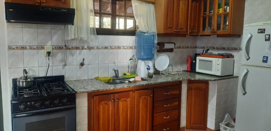 Cod- 12 – Casa de categoría en el mejor Barrio de Mina Clavero.
