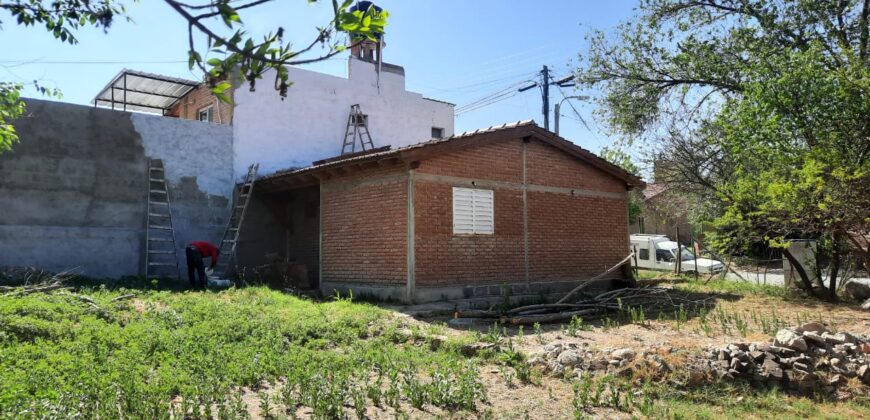 Cod 10 Casa con excelente ubicación en Mina Clavero.