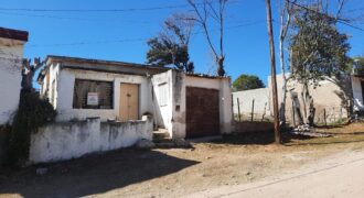 Cod- 27 – Terreno con casa a reciclar a metros de Rio en Mina Clavero.