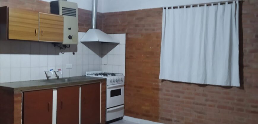 Cod 04 Casa más departamento independiente en Mina Clavero.