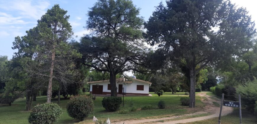Cod- 17 Casa en la localidad de Nono con más de dos hectáreas de superficie parquizadas.