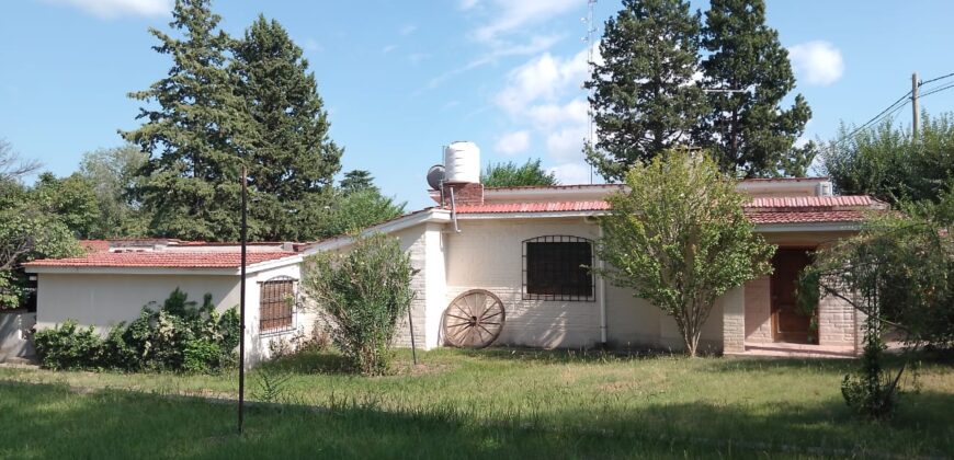 Cod 18- Casa de 4 dormitorios y 2 baños próxima al centro de Mina Clavero