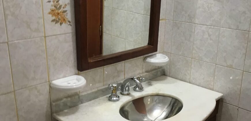 Cod- 17 Casa en la localidad de Nono con más de dos hectáreas de superficie parquizadas.