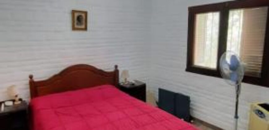 Cod 18- Casa de 4 dormitorios y 2 baños próxima al centro de Mina Clavero