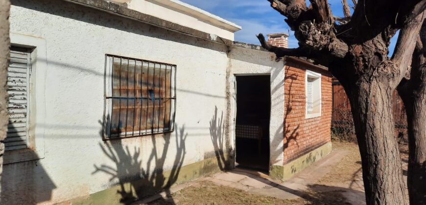 COD 39 Casa económica en el ingreso de Mina Clavero.