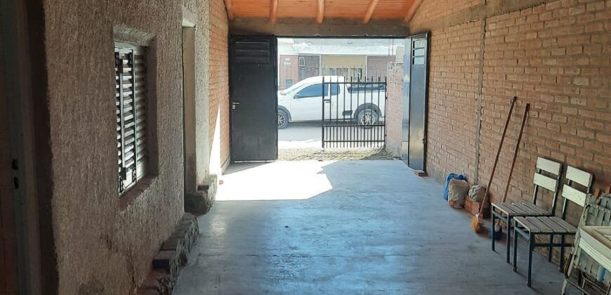 COD 39 Casa económica en el ingreso de Mina Clavero.