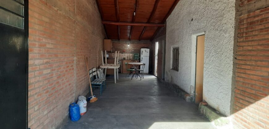 COD 39 Casa económica en el ingreso de Mina Clavero.