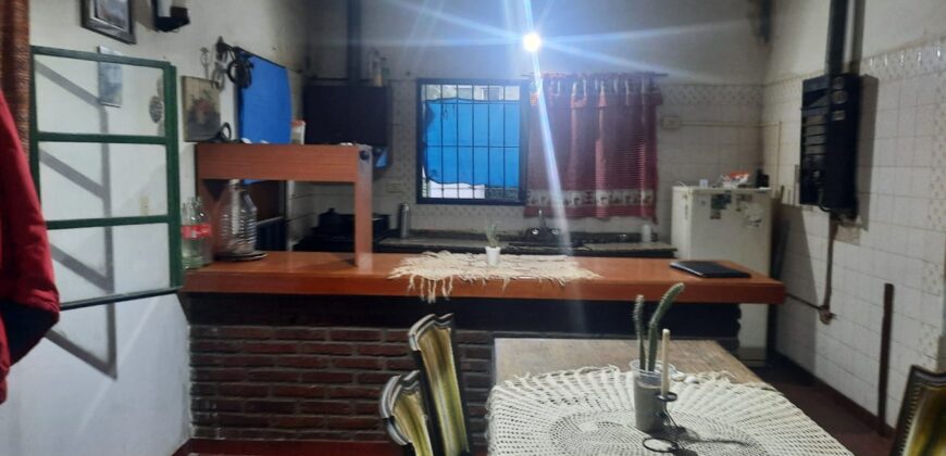 Cod 40  – Casa céntrica de dos plantas en Mina Clavero, Córdoba.