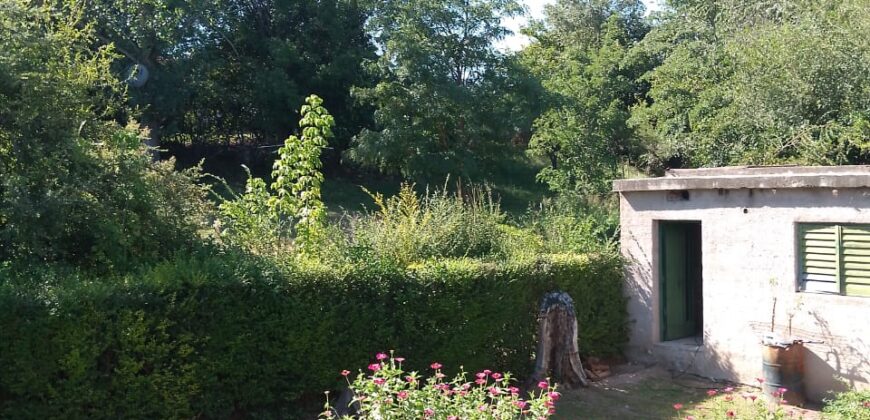 Cod 40  – Casa céntrica de dos plantas en Mina Clavero, Córdoba.