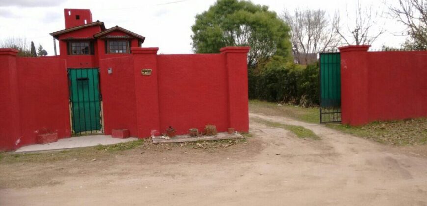 Cod- 43 -Casa con dos departamentos en Cura Brochero, zona residencial.