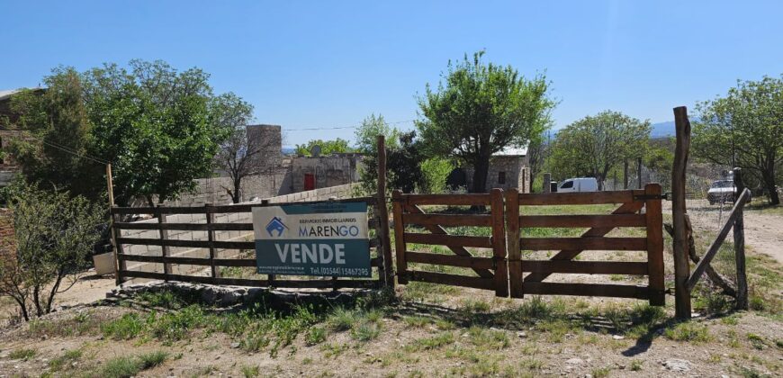 COD  86-  Propiedad con Potencial: Casa y Departamento en 2 Lotes en Cañada Larga.