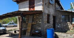 COD  86-  Propiedad con Potencial: Casa y Departamento en 2 Lotes en Cañada Larga.