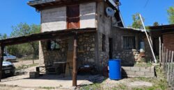 COD  86-  Propiedad con Potencial: Casa y Departamento en 2 Lotes en Cañada Larga.
