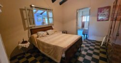 Cod 215-Venta de casa + departamentos con ubicación estratégica en Los Hornillos, Córdoba.