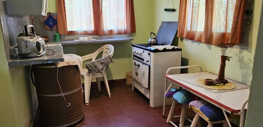 Cod 215-Venta de casa + departamentos con ubicación estratégica en Los Hornillos, Córdoba.