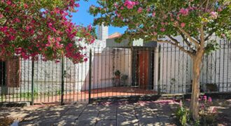 Cod 751 – Propiedad en Venta en Mina Clavero – Casa de 3 Dormitorios con Amplios Espacios y Patio
