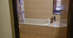 Cod 751 – Propiedad en Venta en Mina Clavero – Casa de 3 Dormitorios con Amplios Espacios y Patio