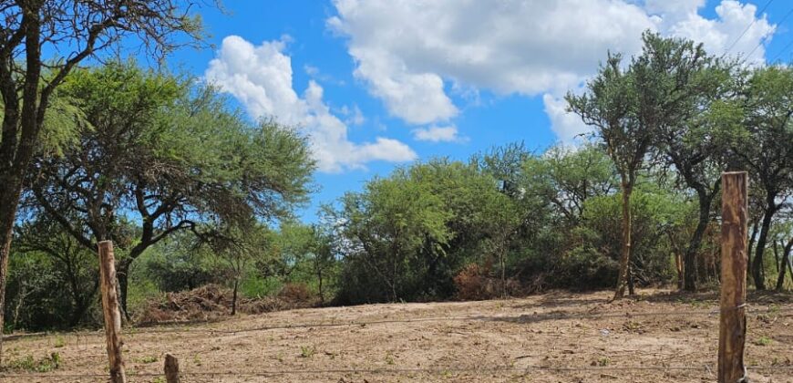 777-Tres lotes de 3000 m2  cada uno frente al río en Villa Cura Brochero.